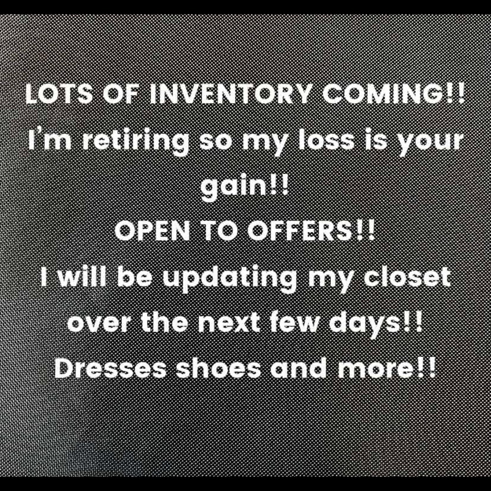 Beautiful dresses and shoes! 👗 👠 👗 👠